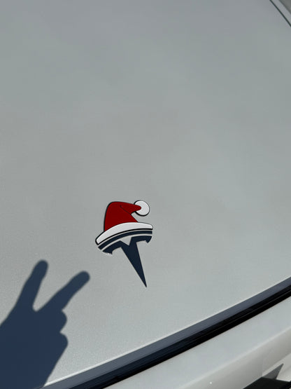 3D Santa Hat Tesla Emblem Decoration – Christmas Car Badge Sticker
